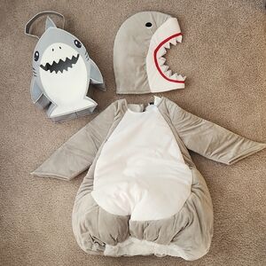 Shark Costume 3T/4T With Tteat Bag